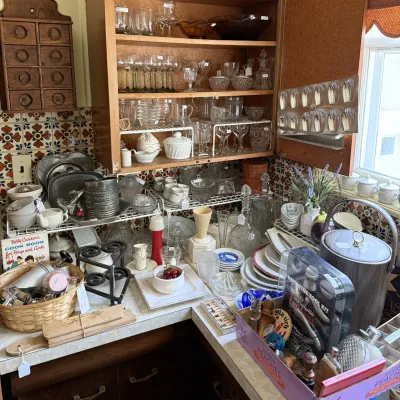 Sale Photo Thumbnail #137