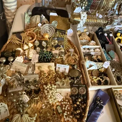 Sale Photo Thumbnail #212