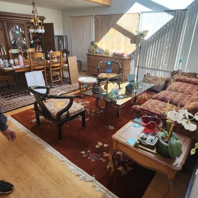 Estate sale photo