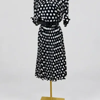 Sale Photo Thumbnail #30: Vintage Oscar de la Renta Miss O Silk Dress w/ Belt.