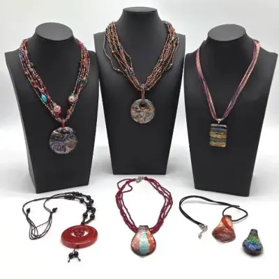 Stunning Glass Jewelry Pieces 