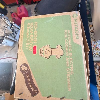 Sale Photo Thumbnail #226: Vintage Hitachi Chime-O-Matic automatic electric rice cooker and steamer in its original cardboard box, model RD-5081.