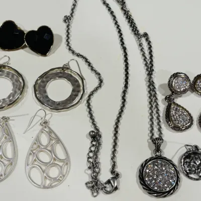 Sale Photo Thumbnail #160