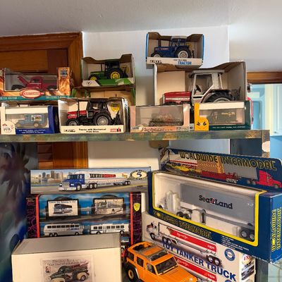 Sale Photo Thumbnail #176