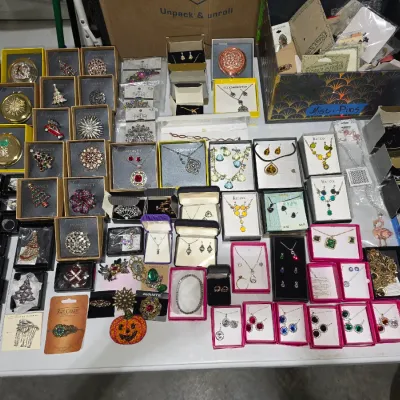 Sale Photo Thumbnail #3