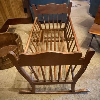 Sale Photo Thumbnail #4: Baby cradle