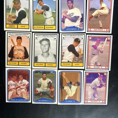 Sale Photo Thumbnail #194: 1997 Baseball's Greatest Teams 12 Card Lot Clemente Jackie Robinson Campanella