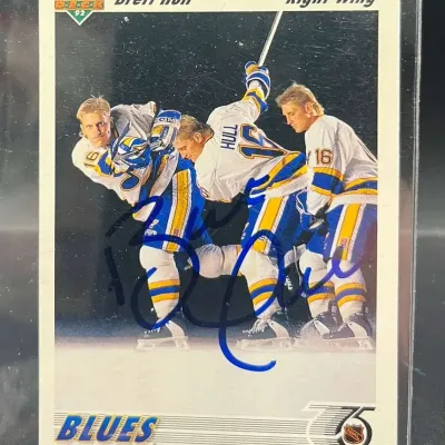 Sale Photo Thumbnail #75: 1991-92 Upper Deck Brett Hull #464 St. Louis Blues Hockey Card Signed Autograph
