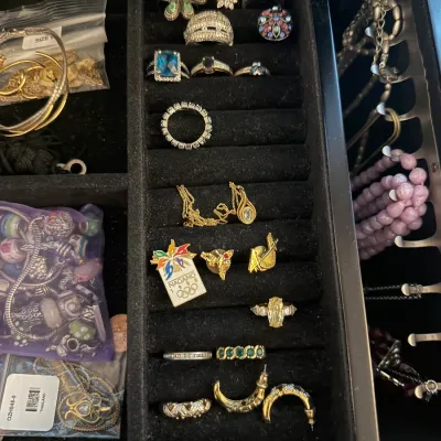 Sale Photo Thumbnail #154