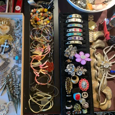 Sale Photo Thumbnail #10
