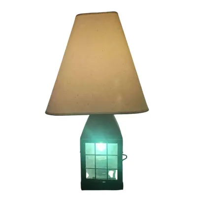 Colonial Lantern Lamp