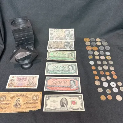 International Currency Collection