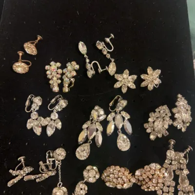 Sale Photo Thumbnail #33