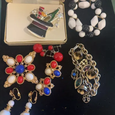 Sale Photo Thumbnail #28