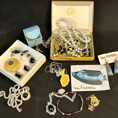 Sale Photo Thumbnail #354