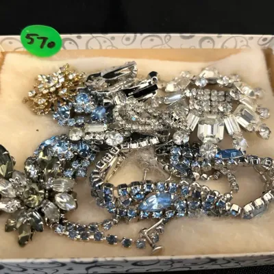 Sale Photo Thumbnail #252
