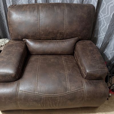 Sale Photo Thumbnail #22: Brown leather recliner