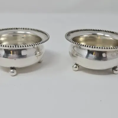 Antique Sterling Silver Open Salt Cellar With 3 Balled Feet Appx. 42.6g