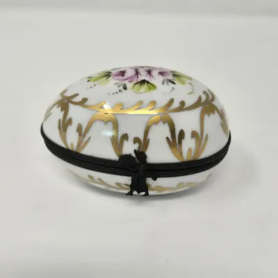 Vintage Hand Painted Limoges Porcelain Egg Trinket Box With Victorian Lady Clasp