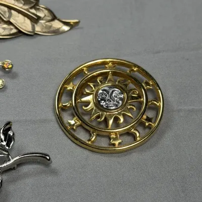 Vintage 5 pieces Brooch Pin Lot