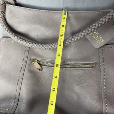 Sale Photo Thumbnail #840