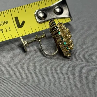Vintage Gold Tone Green Rhinestone Pearl Heart Screw Back Earrings