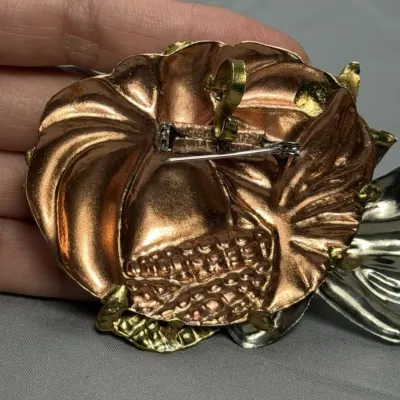 Vintage Fall Harvest Brooch Pin Multi-Color Metal Pumpkin Leaf Corn