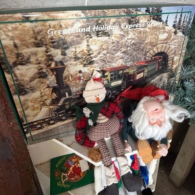 Christmas Decor & Train