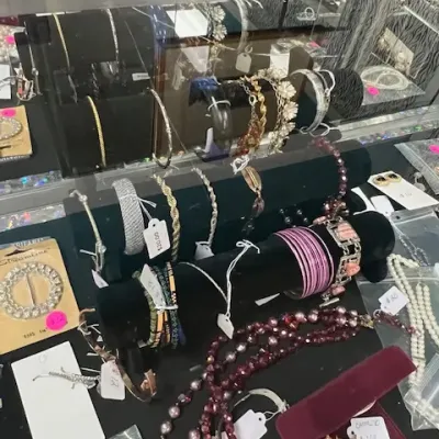 Sale Photo Thumbnail #105