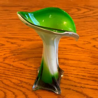 Sale Photo Thumbnail #31: Mid-century Murano-style sommerso art glass vase featuring vivid green casing over a white layer, shaped with a jack-in-the-pulpit stretched rim.
