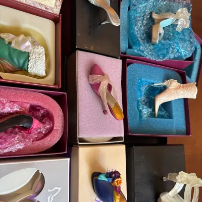 Collection of Just the Right Shoe miniature collectible shoes by Raine, complete in their original boxes and foam packaging.