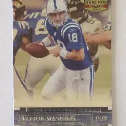 2003 Donruss Gridiron Gear Peyton Manning Indianapolis Colts trading card.