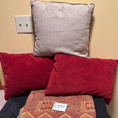 Pillow and Blanket Lot
