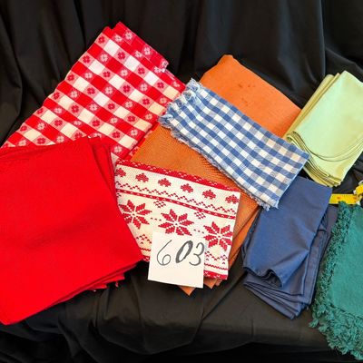 Tablecloth and Napkin Lot