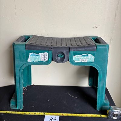 Draper Garden Kneeler and Seat