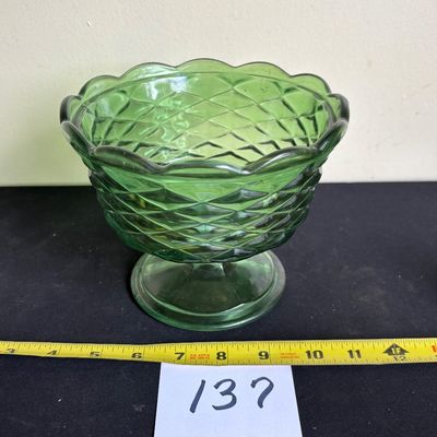 VTG Indiana Glass Green Quilted Diamond RARE Bowl Scalloped Edge on Pedestal