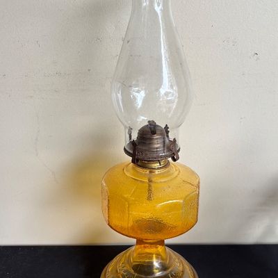 Vintage Eagle Glass Kerosene Oil Hurricane Lamp Lantern