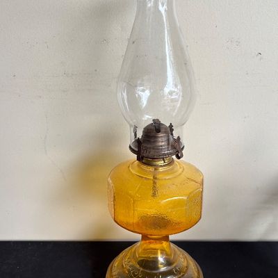 Vintage Eagle Glass Kerosene Oil Hurricane Lamp Lantern