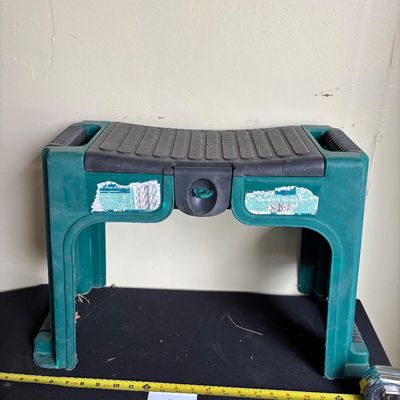Draper Garden Kneeler and Seat