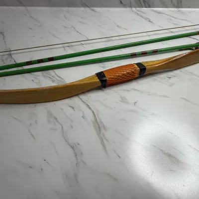 Vintage Traditional Wooden Recurve Bow & Arrow Set – Classic Archery Display / Prop