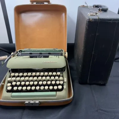 MCM Vintage Smith-Corona Typewriter