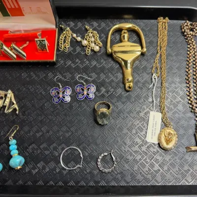 Vintage & Antique Estate Costume Jewelry & Accessory Lot