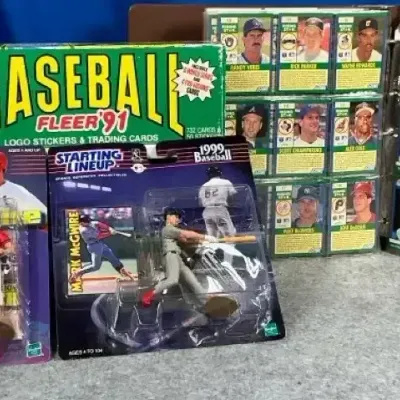 1991 Fleer Baseball Card Collection with Binder & Mark McGwire Starting Lineup Figures