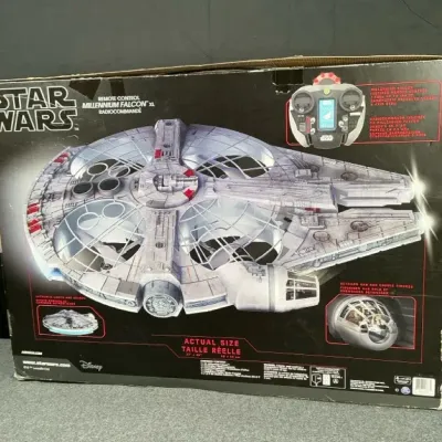 Air Hogs Star Wars Remote Control Millennium Falcon XL – Powers On