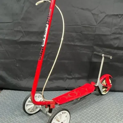 Honda Kick ’N Go Red Three-Wheel Chain Drive Scooter – Made in Japan – Working