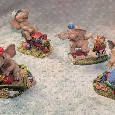 4 Vintage 1996-1997 Hamilton Collection Peanut Pals Elephant Figurines