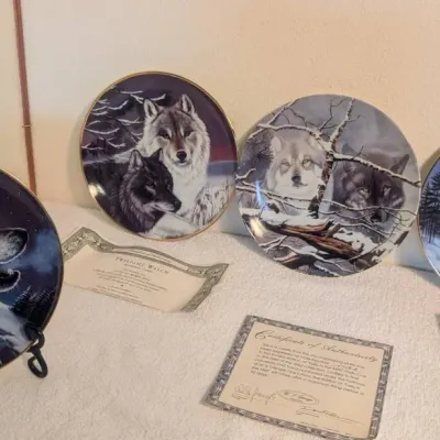 Vintage Wolf Porcelain Collector Plates Lot of 4  Limited Edition w/ COAs