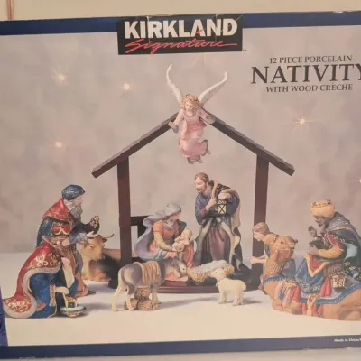 Vintage Kirkland Signature 12-Piece Porcelain Nativity Set with Wood Crche (Item #75177)