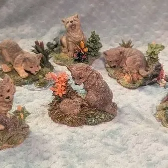 6 Vintage 1996 Michael Adams "Early Discoveries" Wolf Cub Figurine Collection