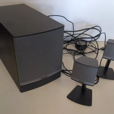 Bose Companion 3 Series II Multimedia 2.1 Speaker System (2)